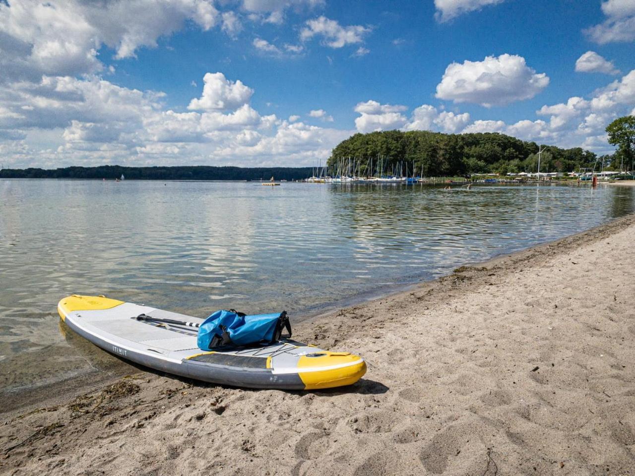 Strauers Hotel Am See Bosau Bagian luar foto