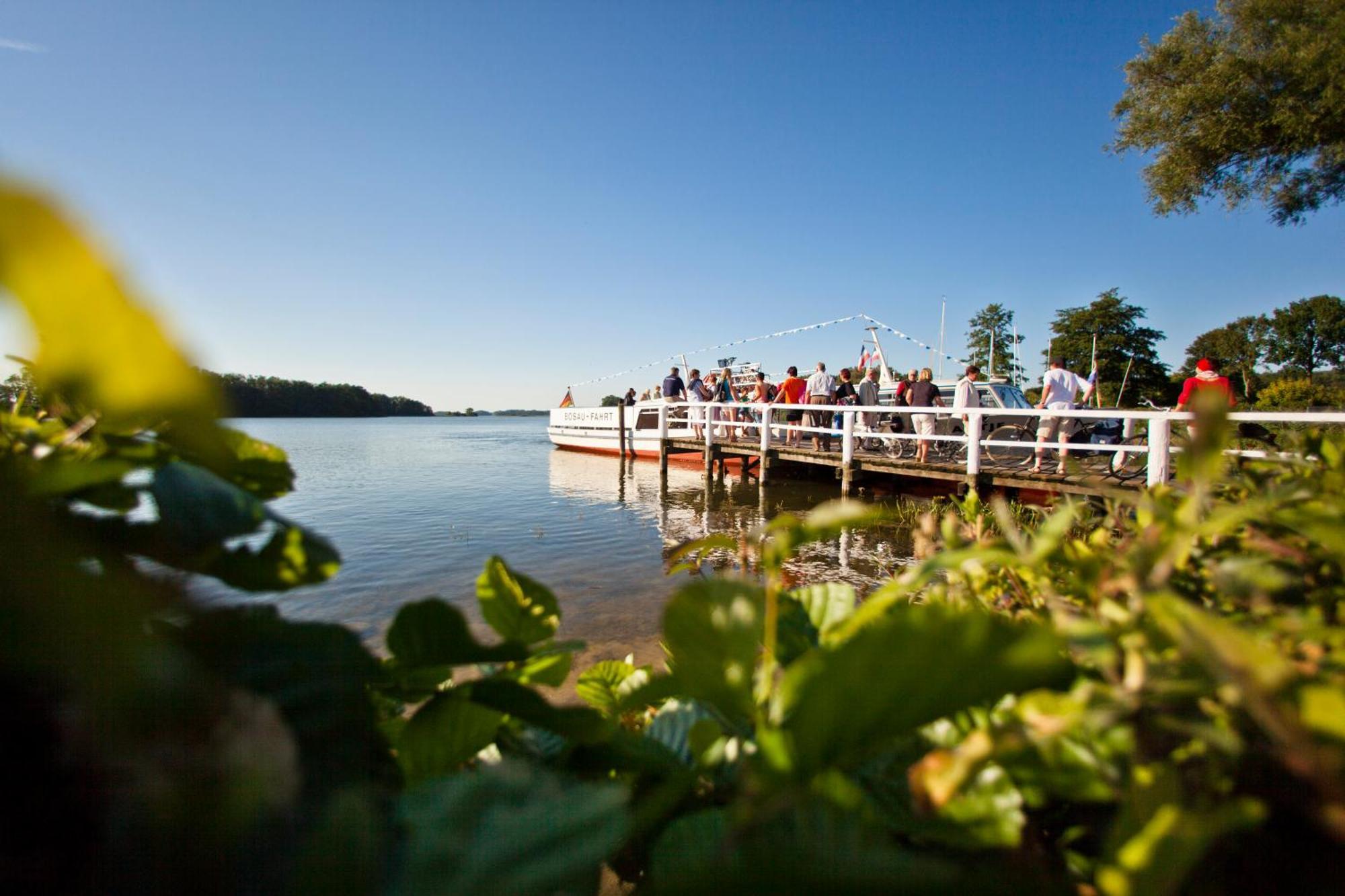 Strauers Hotel Am See Bosau Bagian luar foto